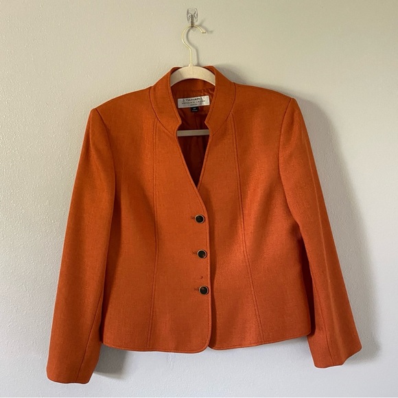 Tahari Jackets & Blazers - Tahari women’s burnt orange jacket with brown buttons size 12P office autumn